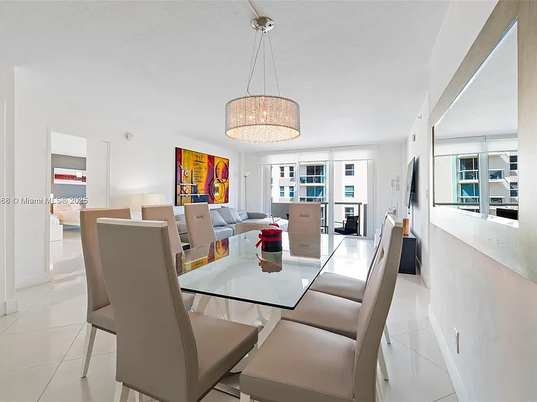 9195 Collins Ave #1103 — Photo 3