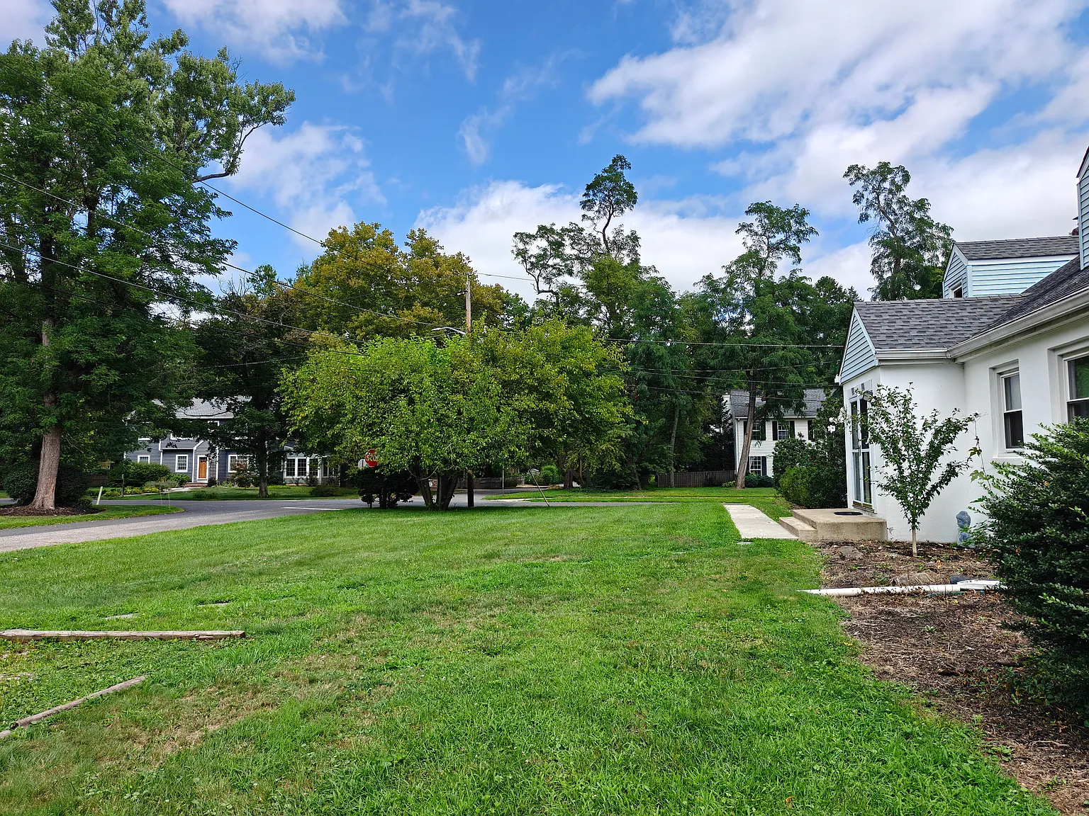 3 bed, 1700 sqft, $3,400 — Photo 2
