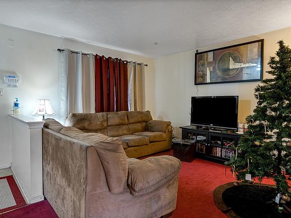 3rd image of 3207 Forest Run Dr