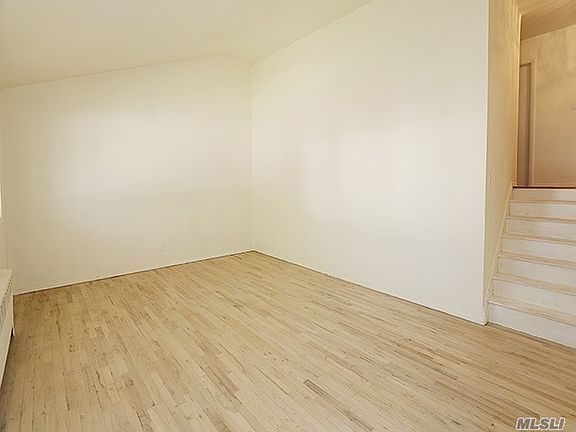 3rd image of 120 Frederick Ave