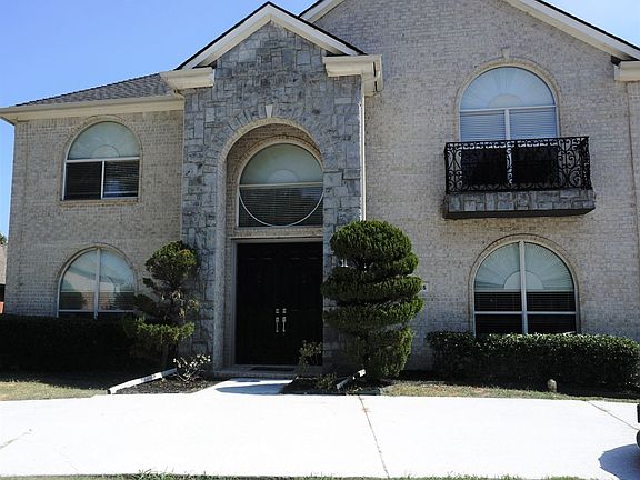 2nd image of 1325 Greenway Park Dr