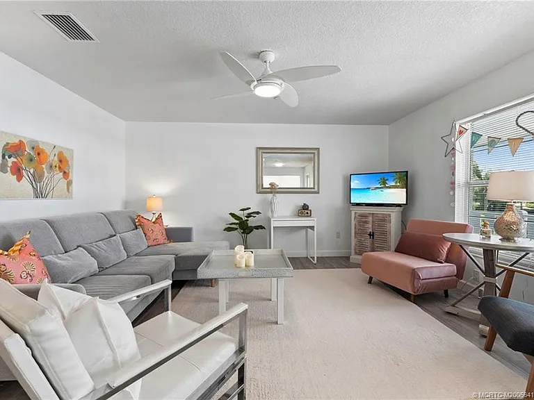 2929 SE Ocean Blvd #F10 — Photo 5