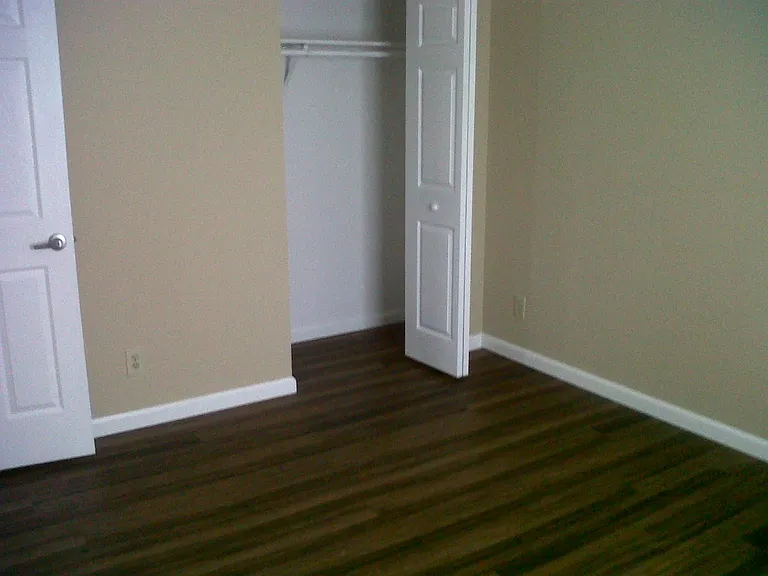 2010 Strebor St — Photo 10