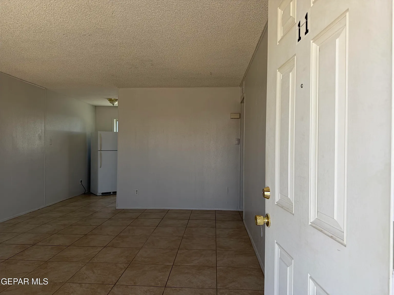 2 bed, 1.0 bath, 620 sqft, $900 — Photo 3