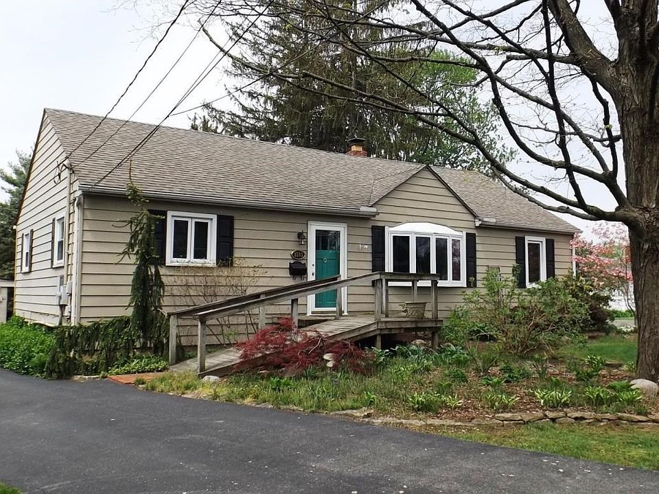 1st image of 1595 Lancaster Ave