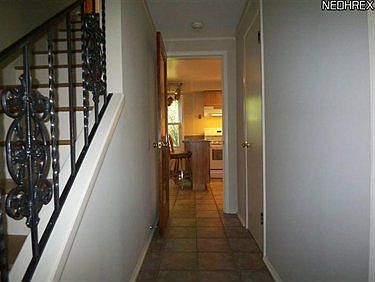 3rd image of 4985 Delevan Dr