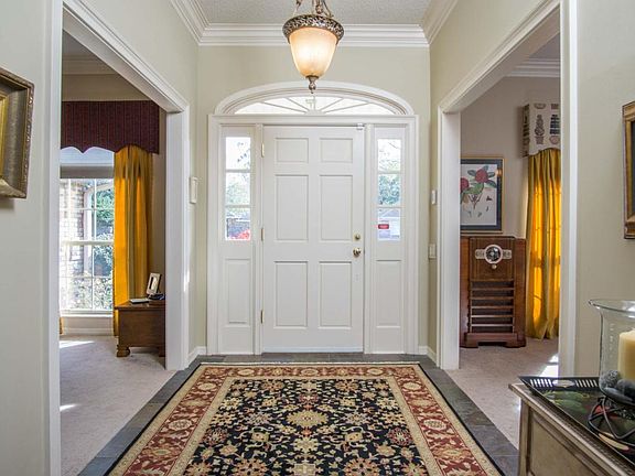 5th image of 1740 Plantation Oaks Dr