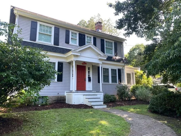 80 Fearing St, Amherst, MA 01002