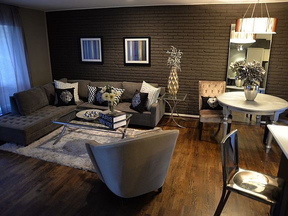 5808 Gaston - TREVI Living Room view 1