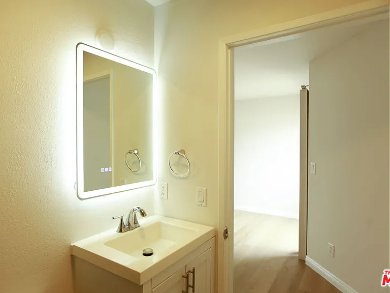 833 S Orange Grove Ave #3 — Photo 6