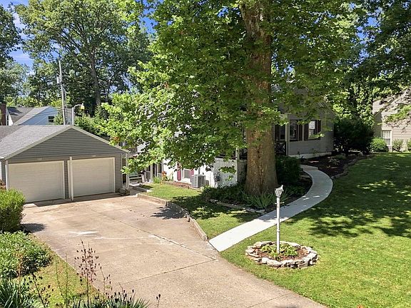 2nd image of 3365 Garland Ave
