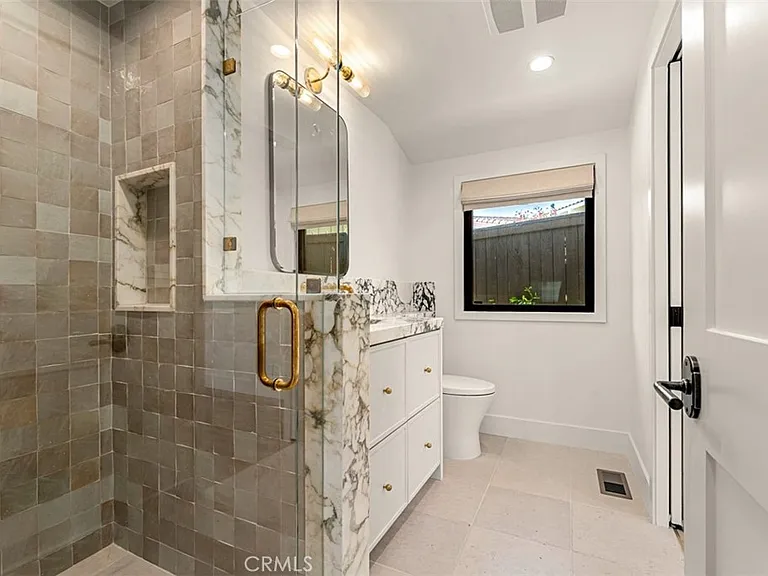709 Emerald Bay — Photo 20
