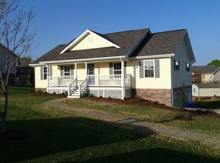 221 Persimmon Ln, Jonesborough, TN 37659