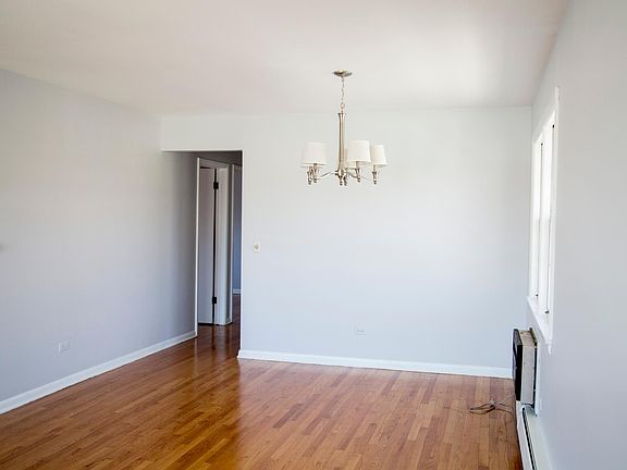 Dining room.