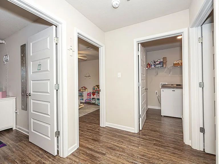 9125 Bellewood Dr — Photo 28