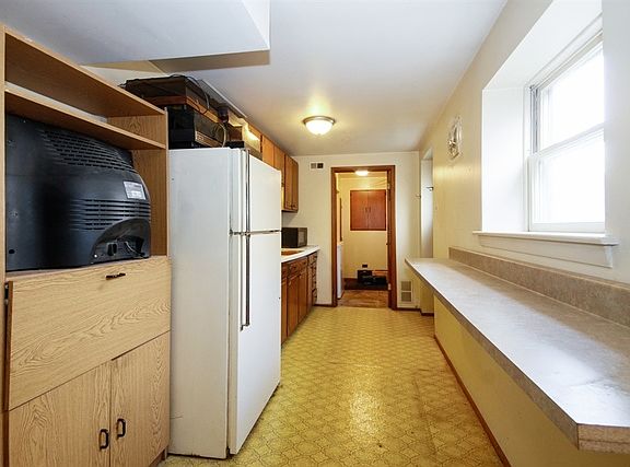 4th image of 535 N Park Dr