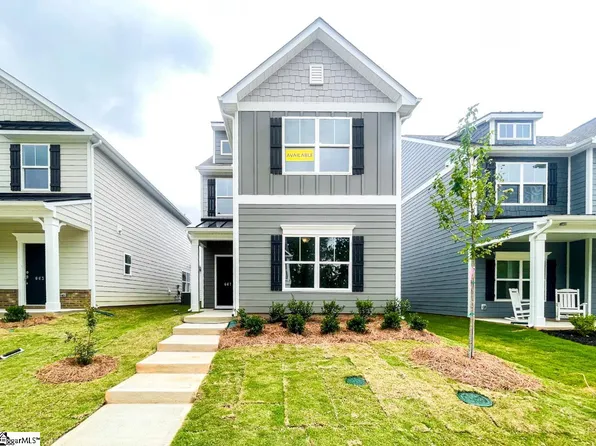 667 Columbus Cir, Simpsonville, SC 29680