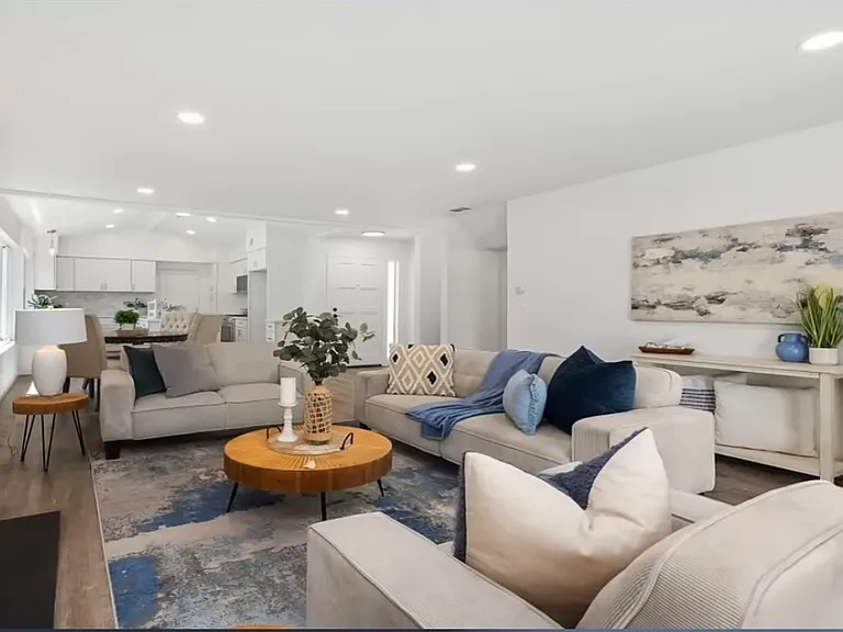 33032 Driftwood Ct — Photo 3