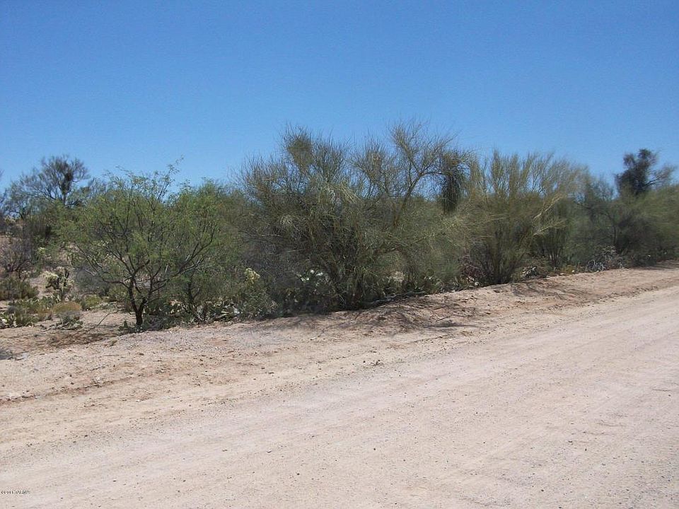 2nd image of 16182 W Pinacate Ave