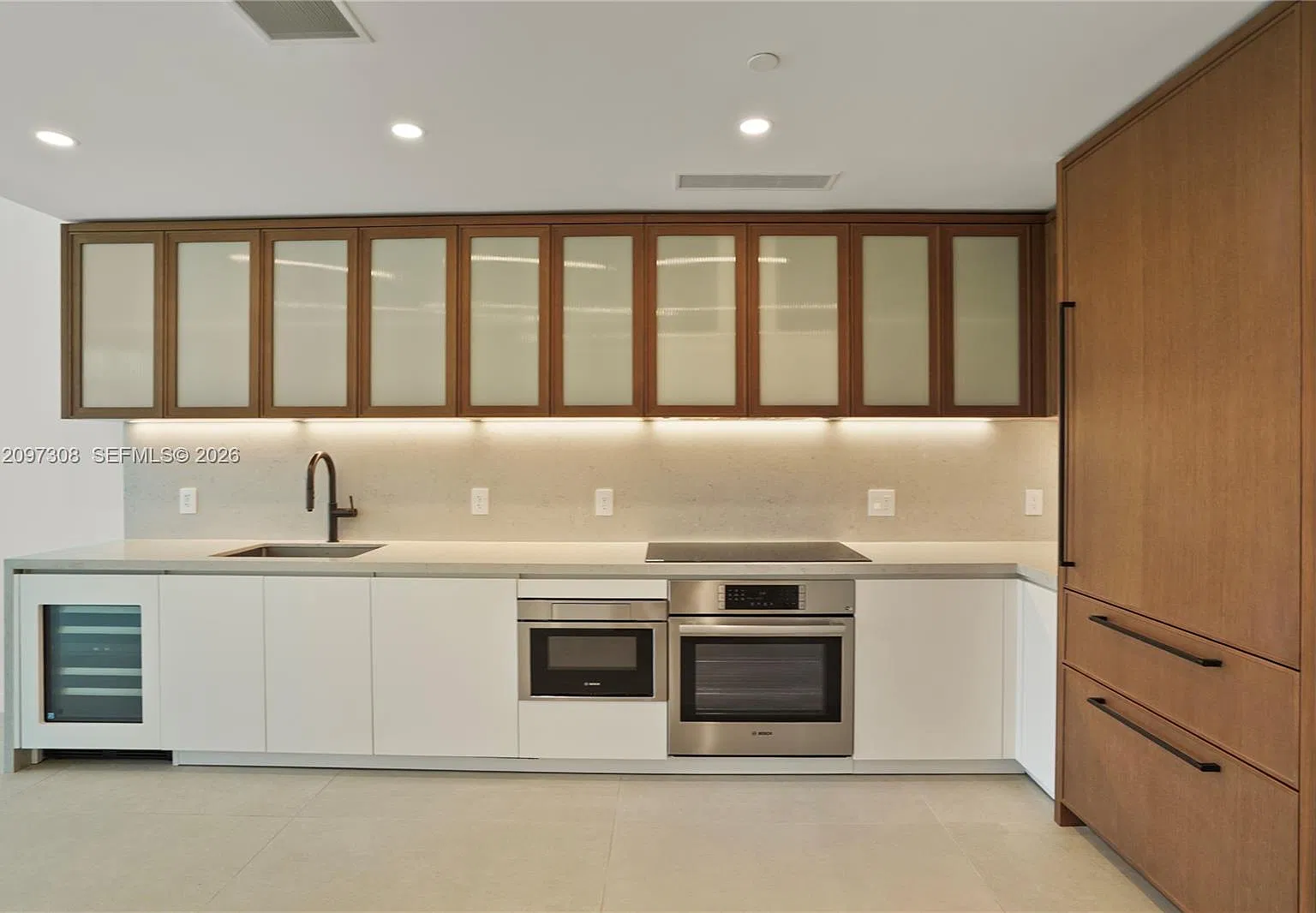 2200 Brickell — Photo 2