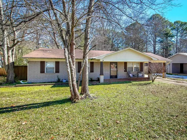 2700 Carywood Dr, Bryant, AR 72022