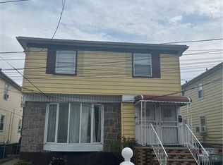 14723 227th St, Springfield Gardens, NY 11413