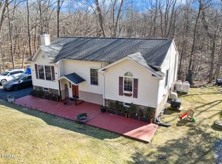 1232 Pocono Mountain Lake Dr, Bushkill, PA 18324
