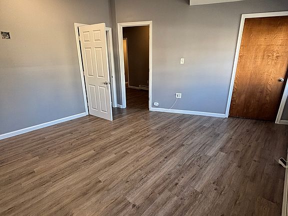 5th image of 296 Hoboken Rd #1