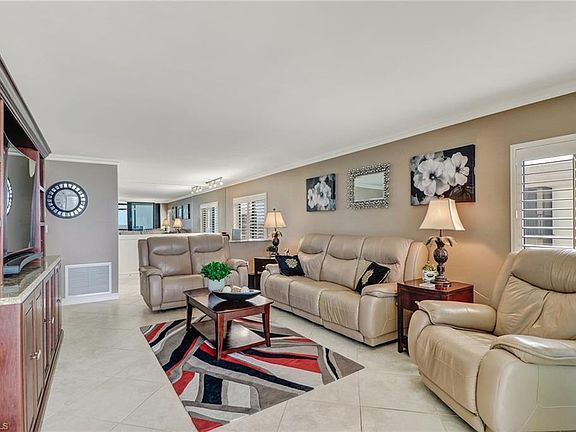 5th image of 10525 Gulf Shore Dr APT 261