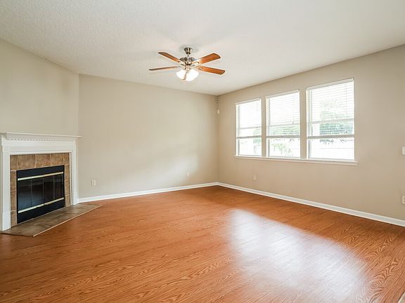 5th image of 2321 Brian Lakes Dr