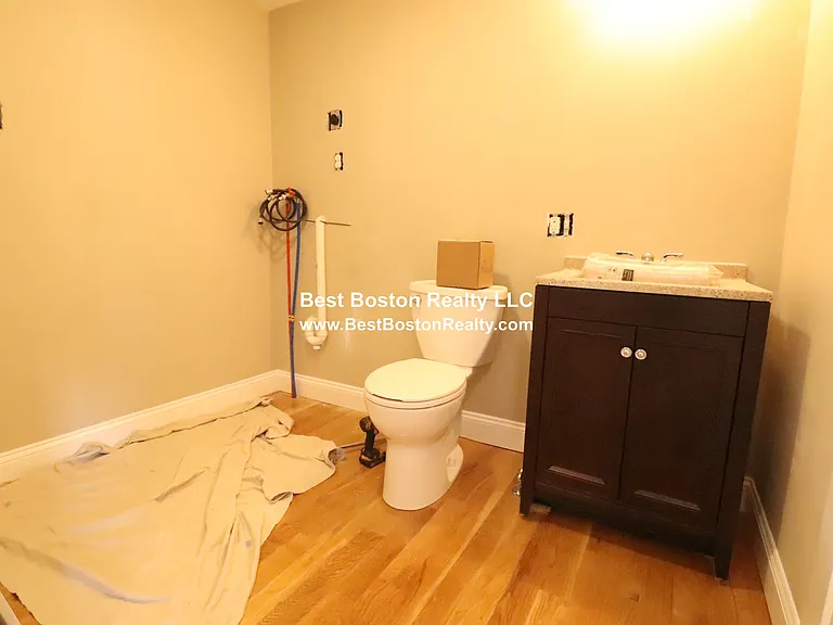 317 Main St #2 — Photo 9