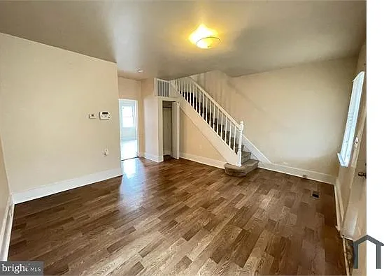 3 bed, $1,700 — Photo 3
