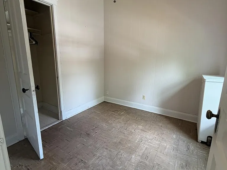 1249 W Newport Ave — Photo 10