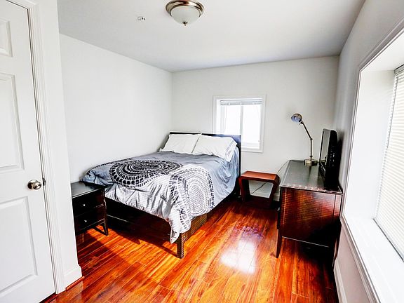 5th image of 35 Carver St APT C