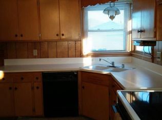 456 N 109th St, Wauwatosa, WI 53226