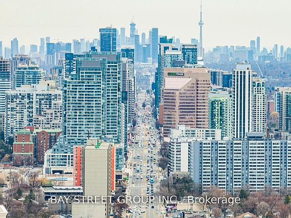 4th image of 7167 Yonge St #718
