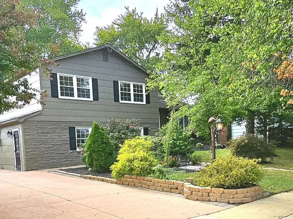420 Valley Run Dr, Cherry Hill, NJ 08002