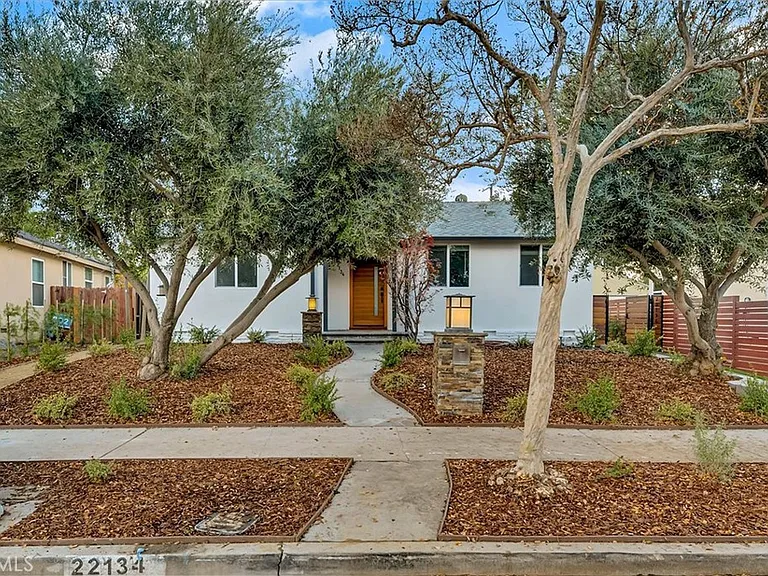 22134 Gilmore St — Photo 21