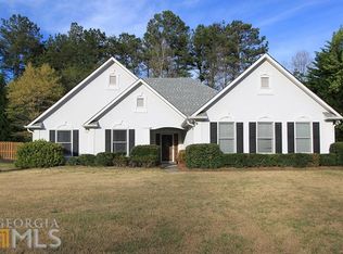 5555 Snowberry Dr, Sugar Hill, GA 30518