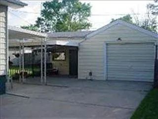 1515 Wilson St photo 1