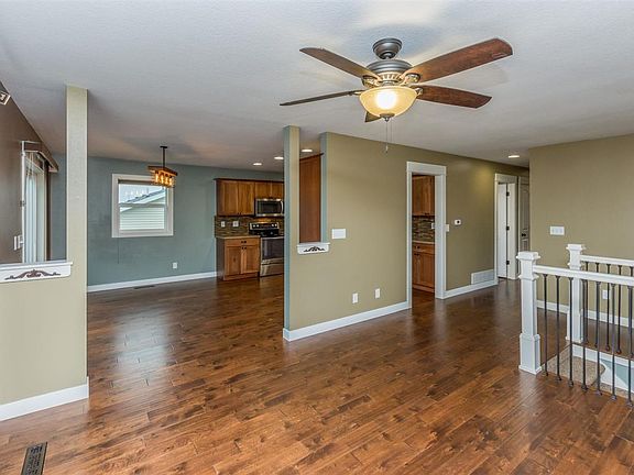 5th image of 2230 Hillview Dr