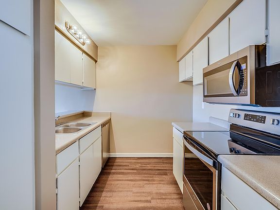 5th image of 3314 N 68th St Unit 227