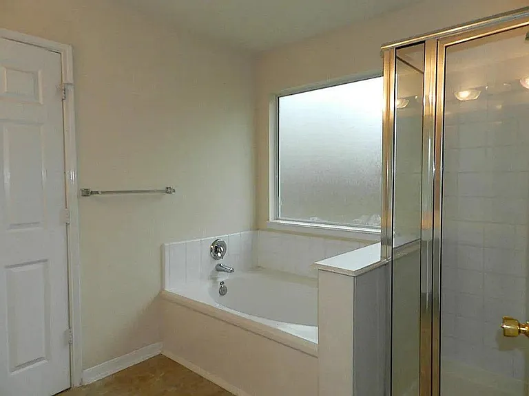 2322 Turnbury Elm Ct — Photo 6