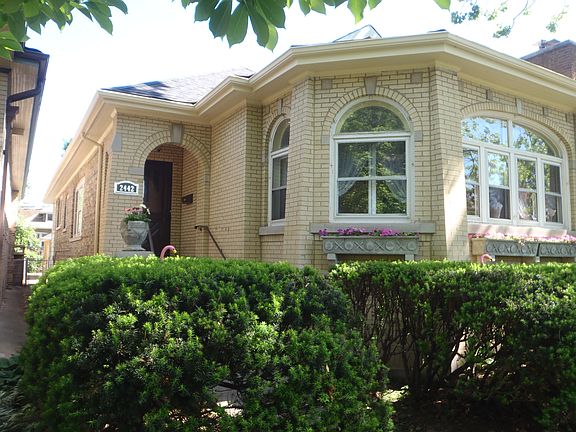 3rd image of 2442 W Farwell Ave