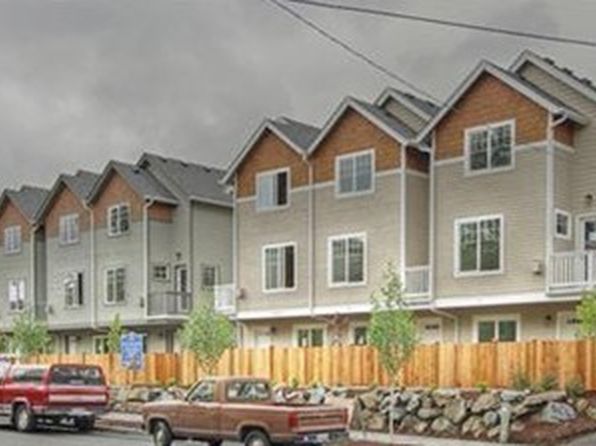 12325 28th Ave NE APT C