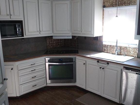 5th image of 404 N 13th St