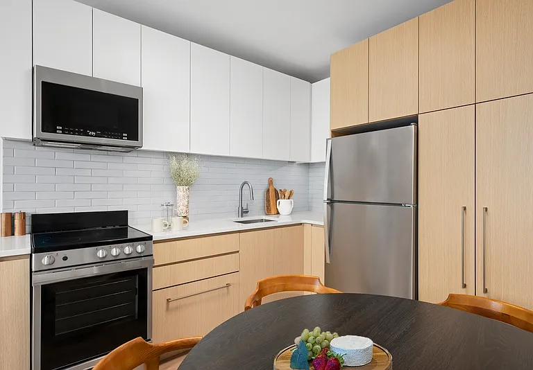 249 Willoughby Ave #H11 — Photo 7