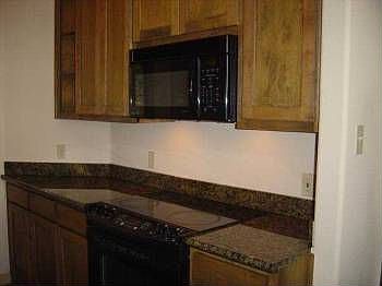3rd image of 1101 Holly St #Oak