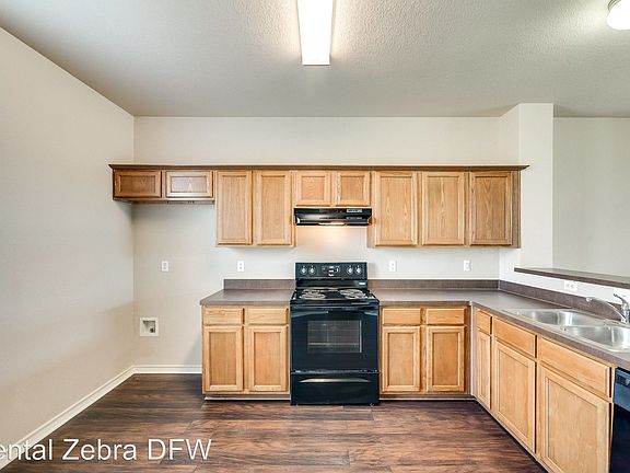 5th image of 266 Alden Dr