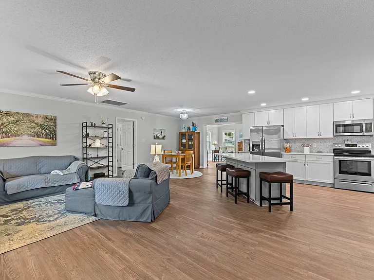 2211 Steeple Chase Dr — Photo 5